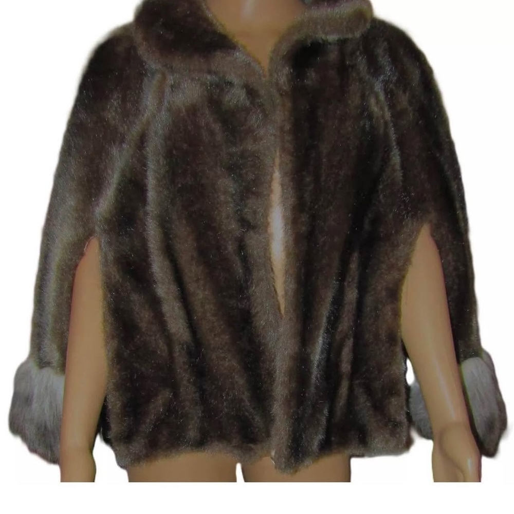 Regina Glenara By Glenoit VINTAGE Brown Fur Cape with High Collar and Arm Slits